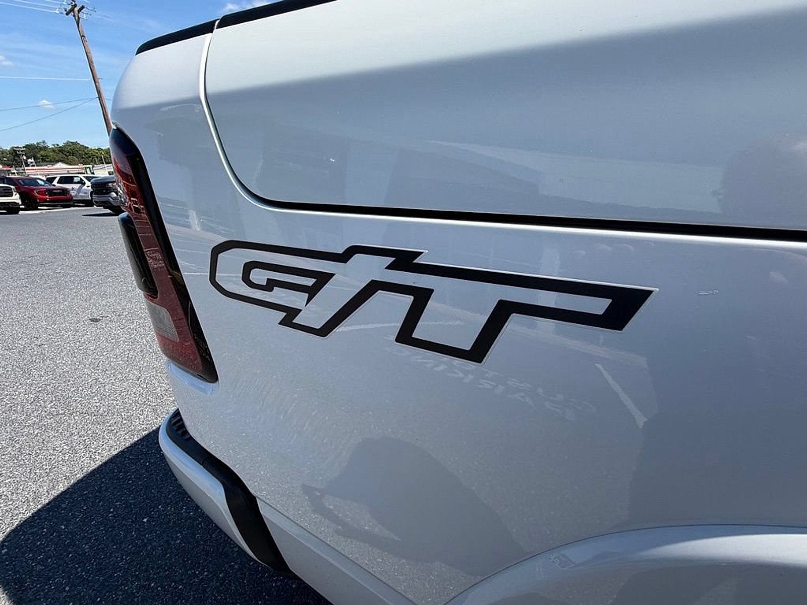 2022 RAM 1500 Laramie Crew Cab 4x4 5'7" Box