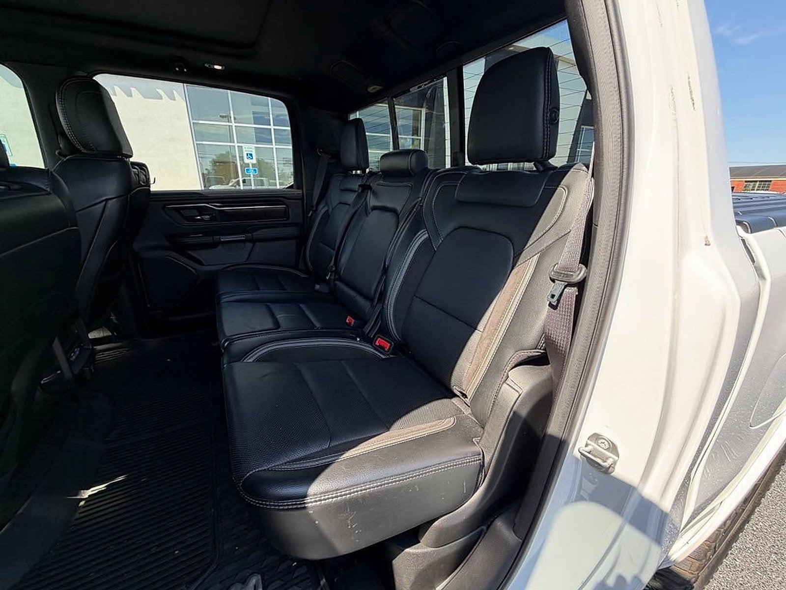 2022 RAM 1500 Laramie Crew Cab 4x4 5'7" Box
