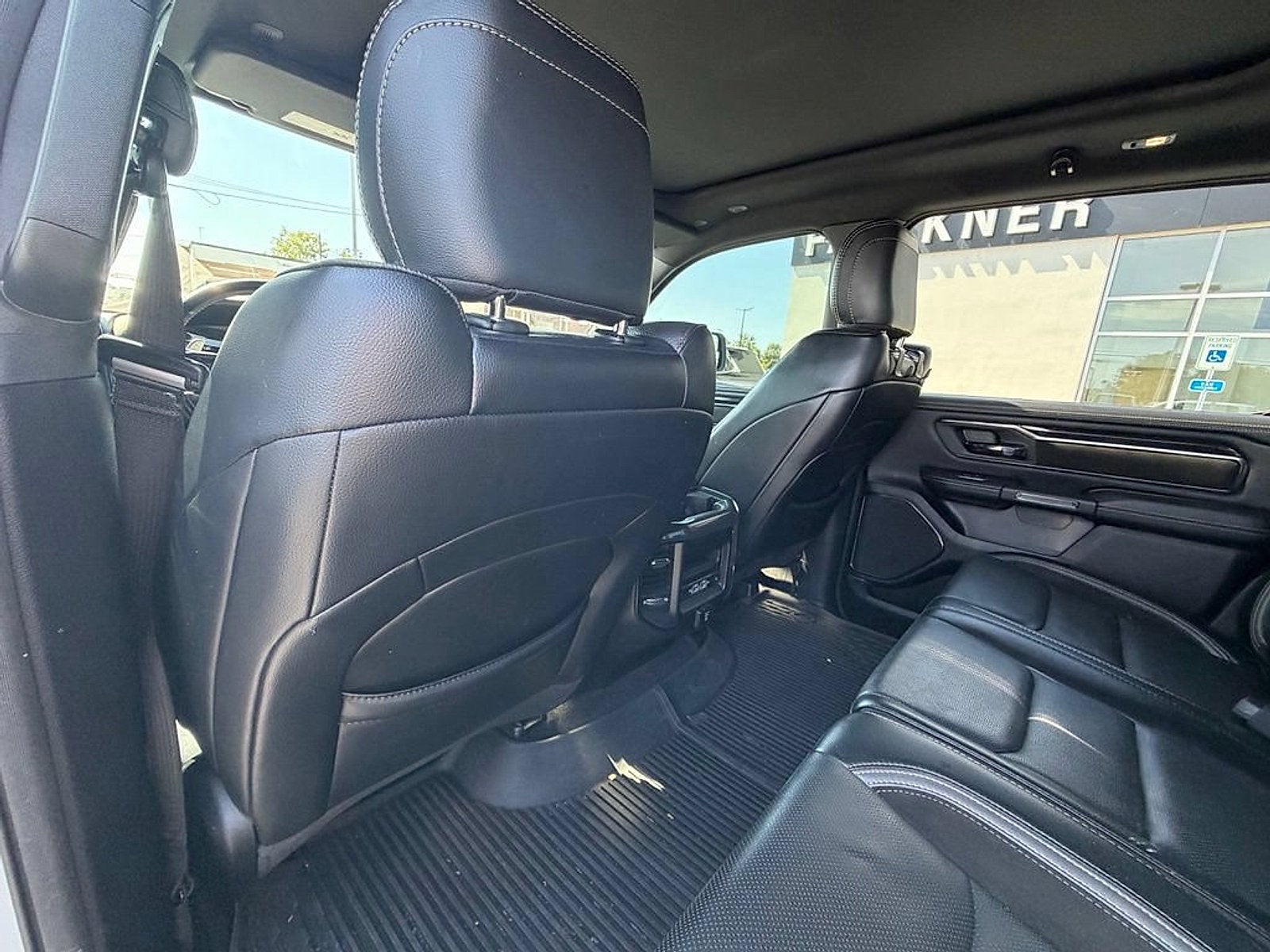 2022 RAM 1500 Laramie Crew Cab 4x4 5'7" Box