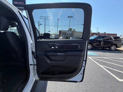 2022 RAM 1500 Laramie Crew Cab 4x4 5'7" Box