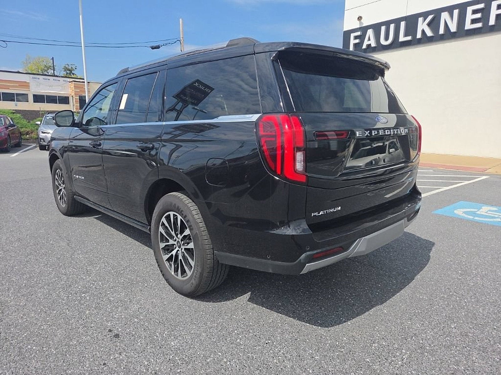 2025 Ford Expedition Platinum