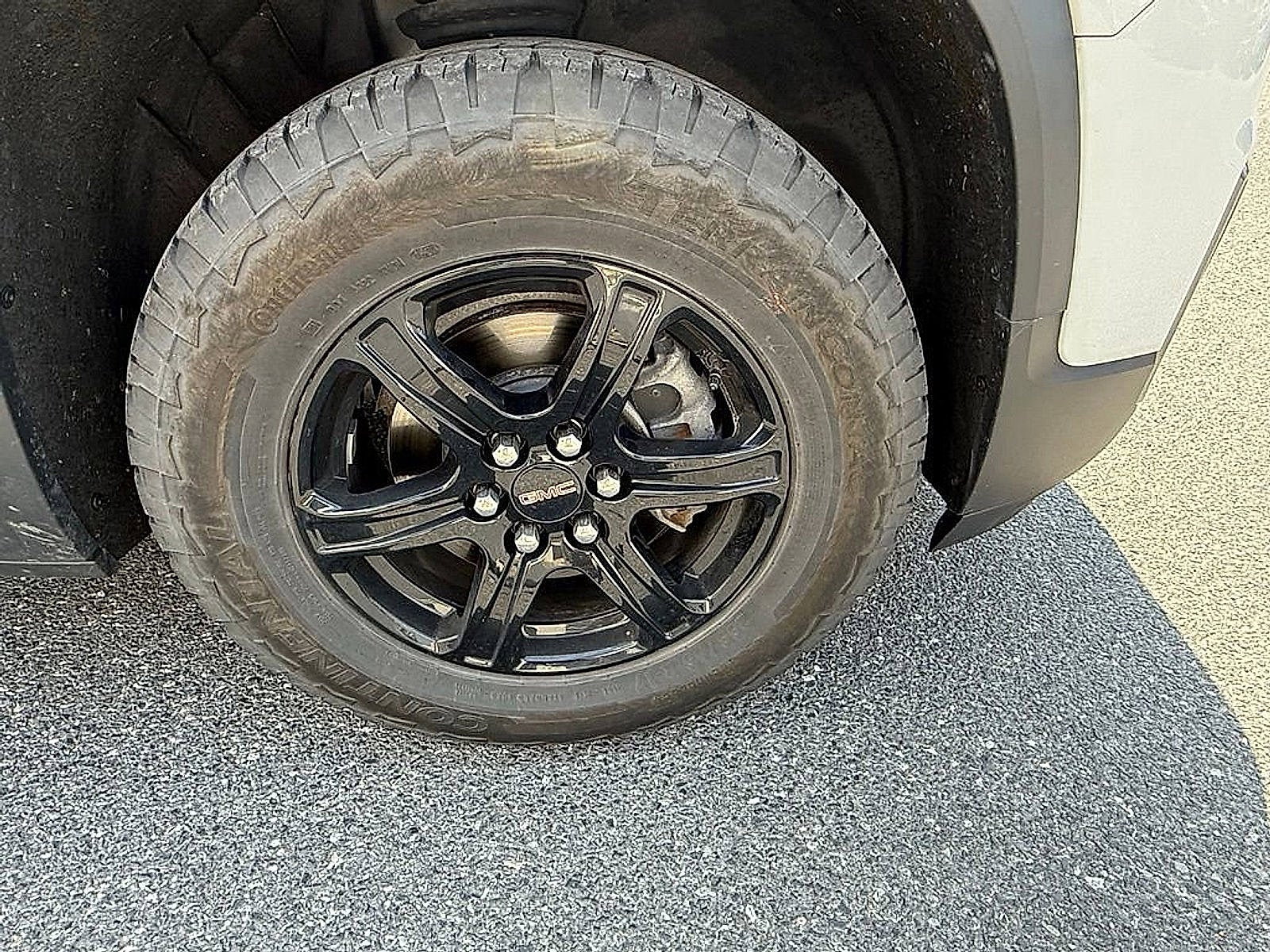 2023 GMC Acadia AT4