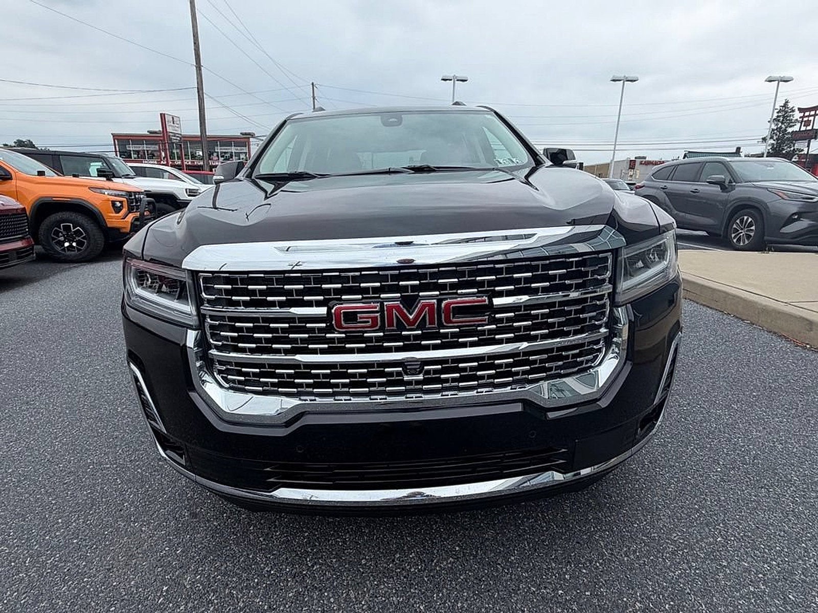 2023 GMC Acadia Denali