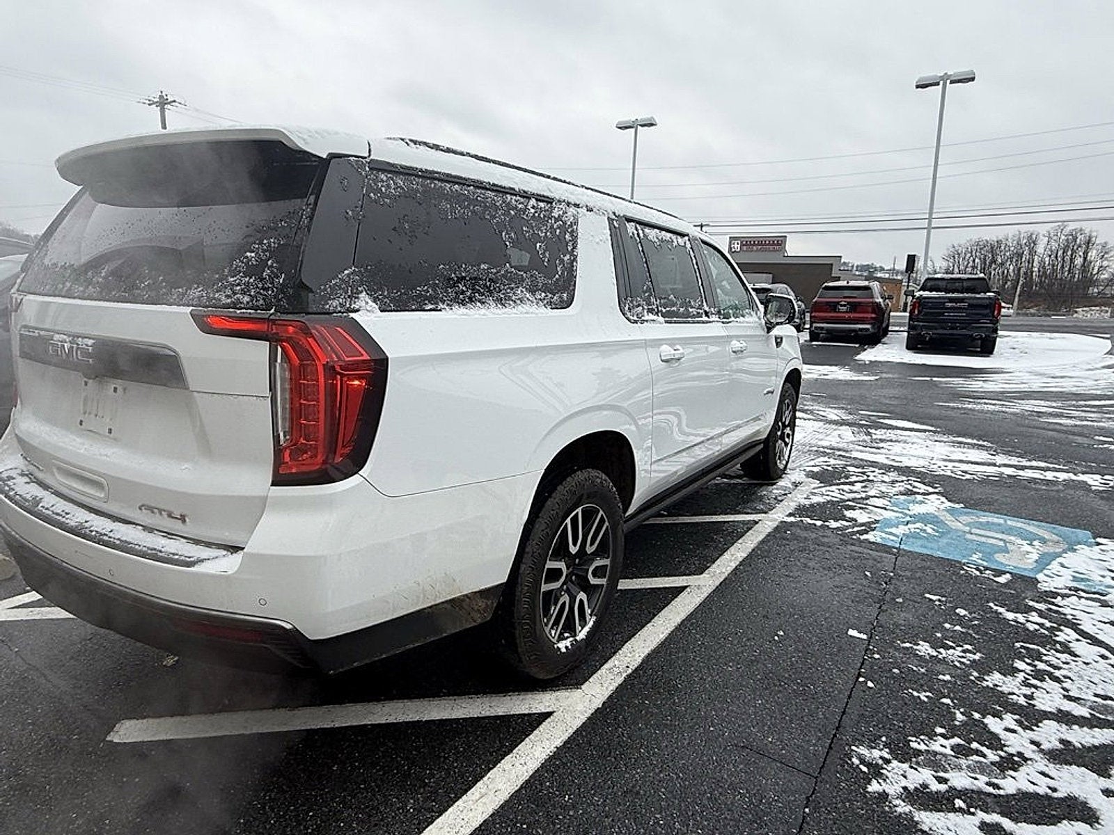 2023 GMC Yukon XL AT4