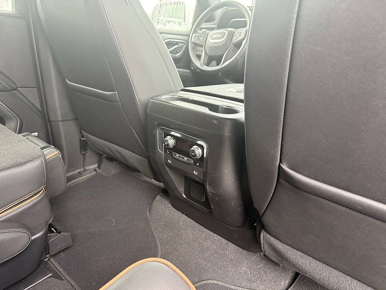 2023 GMC Yukon XL AT4