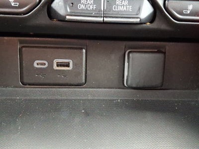 2023 Chevrolet Suburban RST