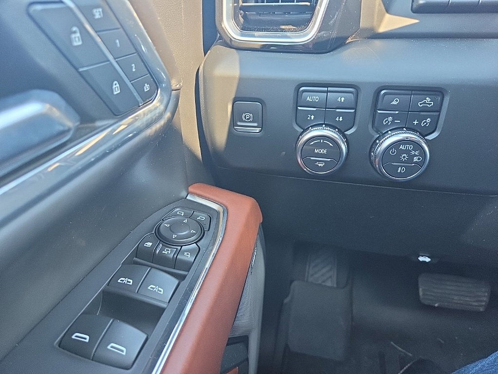 2024 GMC Sierra 3500 HD Denali Ultimate DRW