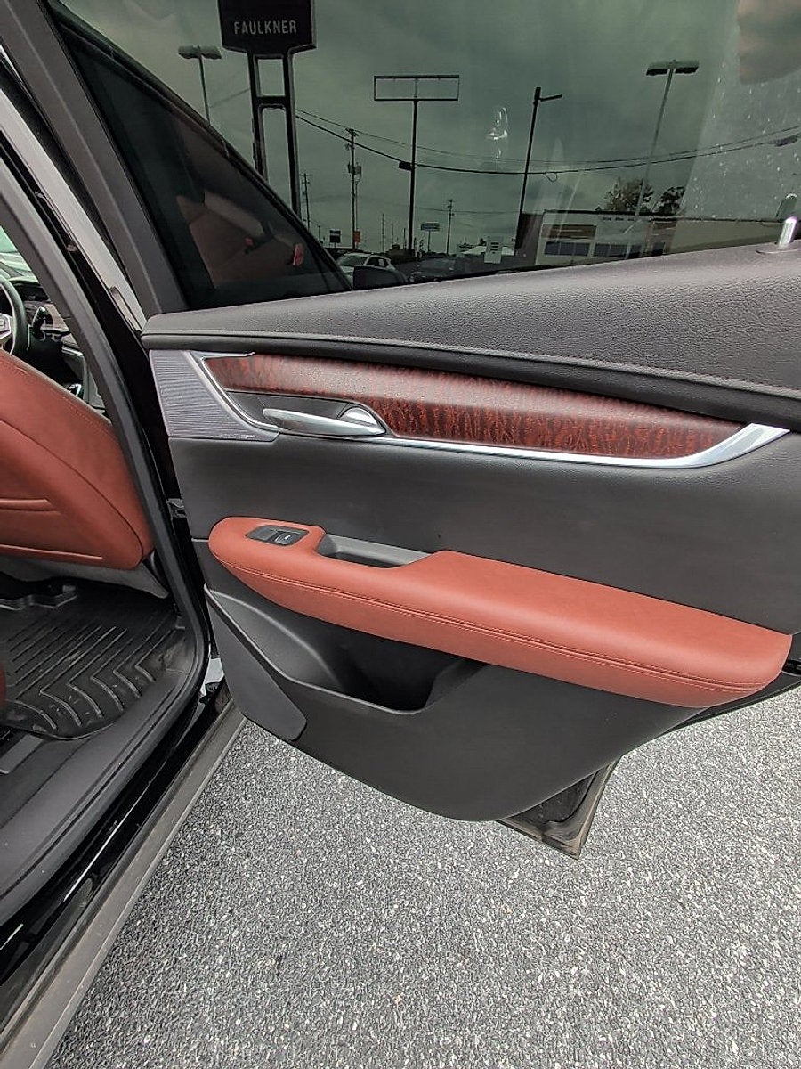 2025 Cadillac XT5 Sport