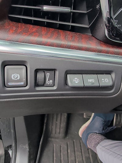 2025 Cadillac XT5 Sport
