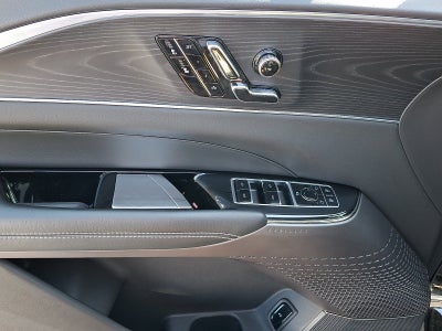 2024 Cadillac LYRIQ Luxury 1
