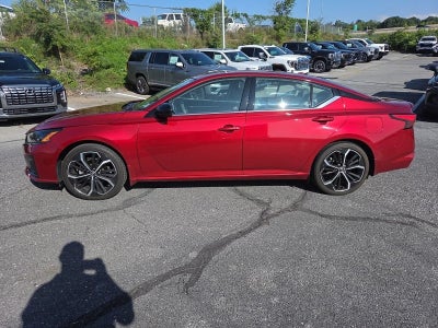 2023 Nissan Altima SR FWD
