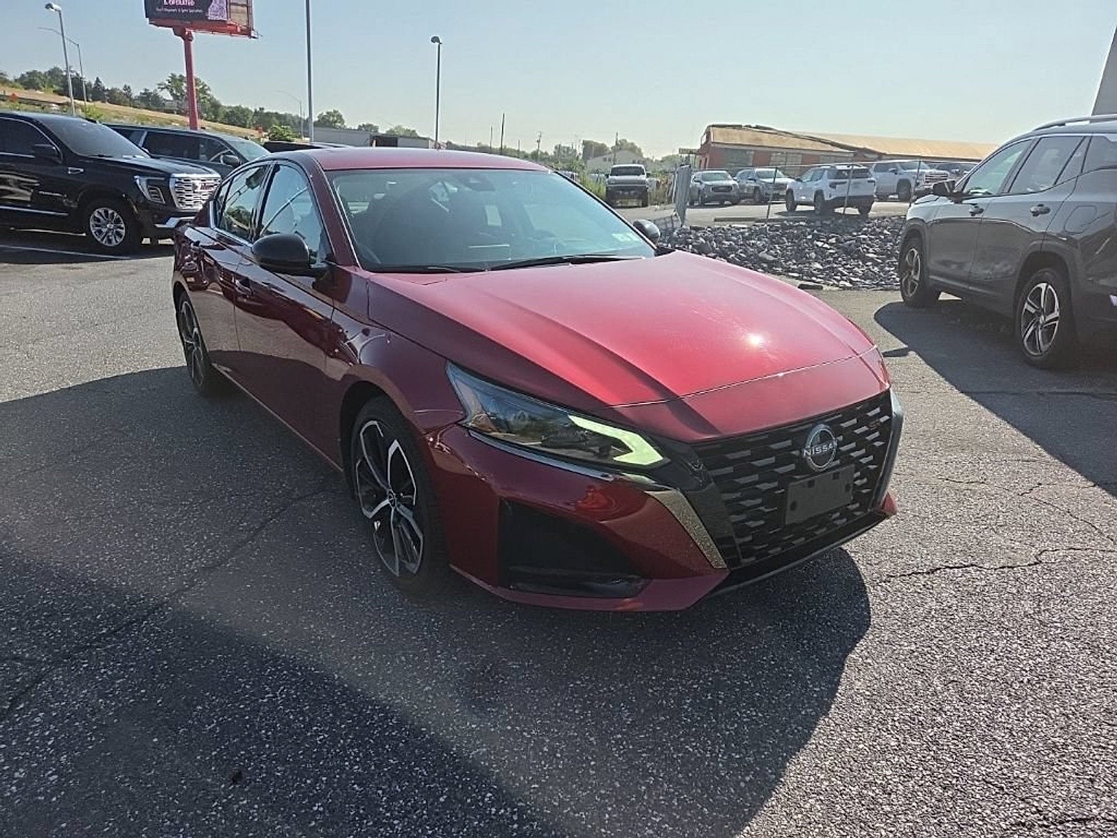 2023 Nissan Altima SR FWD