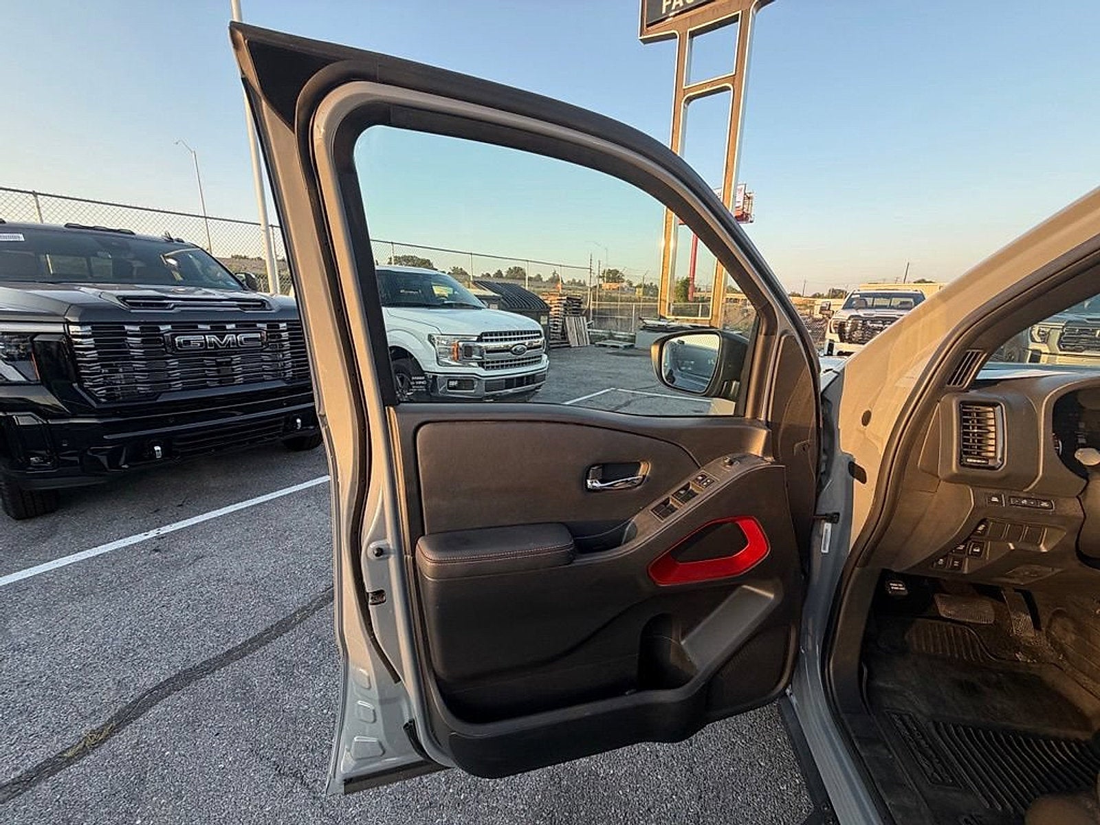 2024 Nissan Frontier Crew Cab PRO-4X 4x4