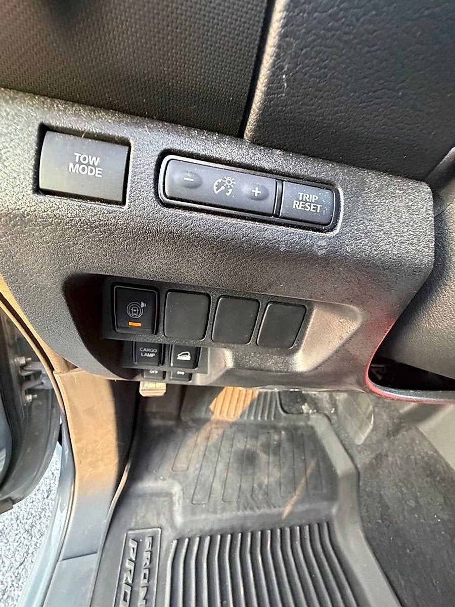2024 Nissan Frontier Crew Cab PRO-4X 4x4