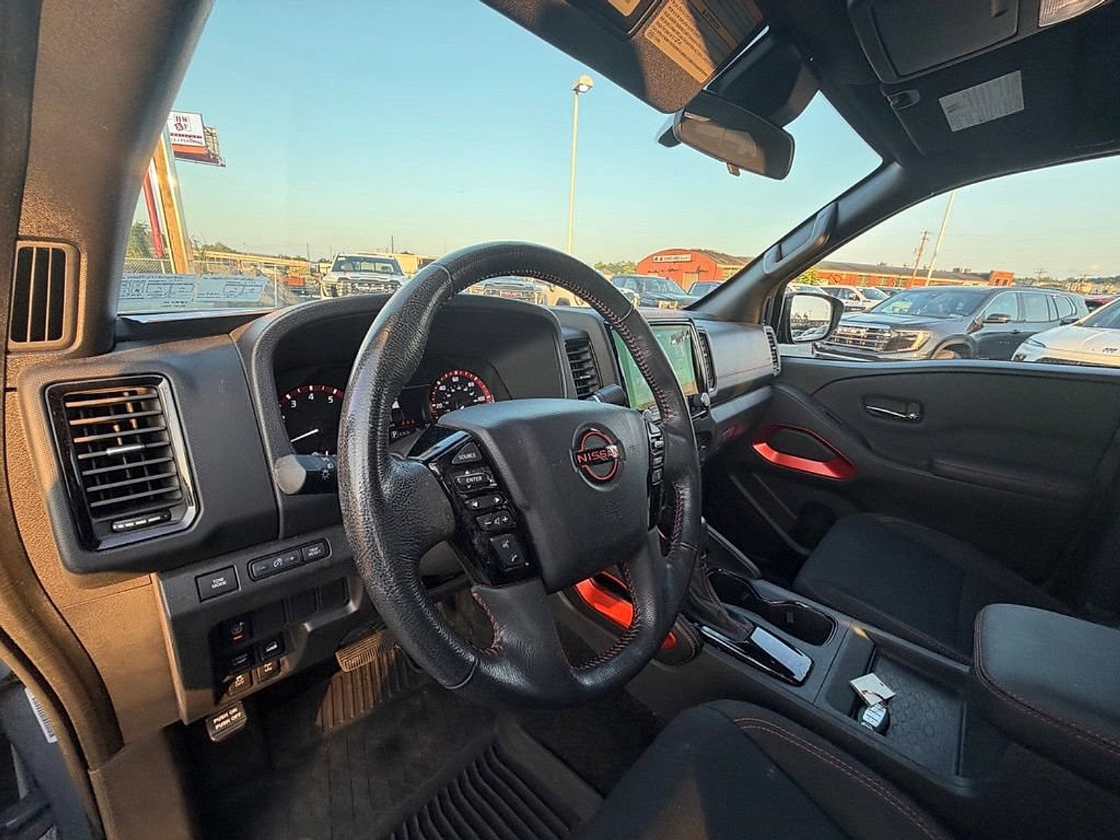 2024 Nissan Frontier Crew Cab PRO-4X 4x4