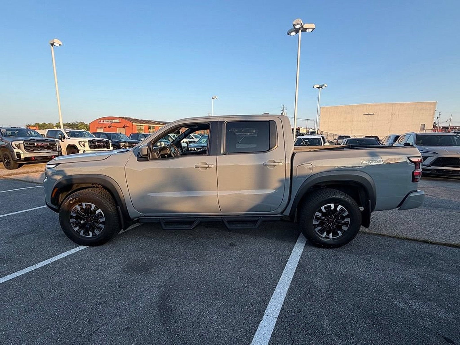 2024 Nissan Frontier Crew Cab PRO-4X 4x4