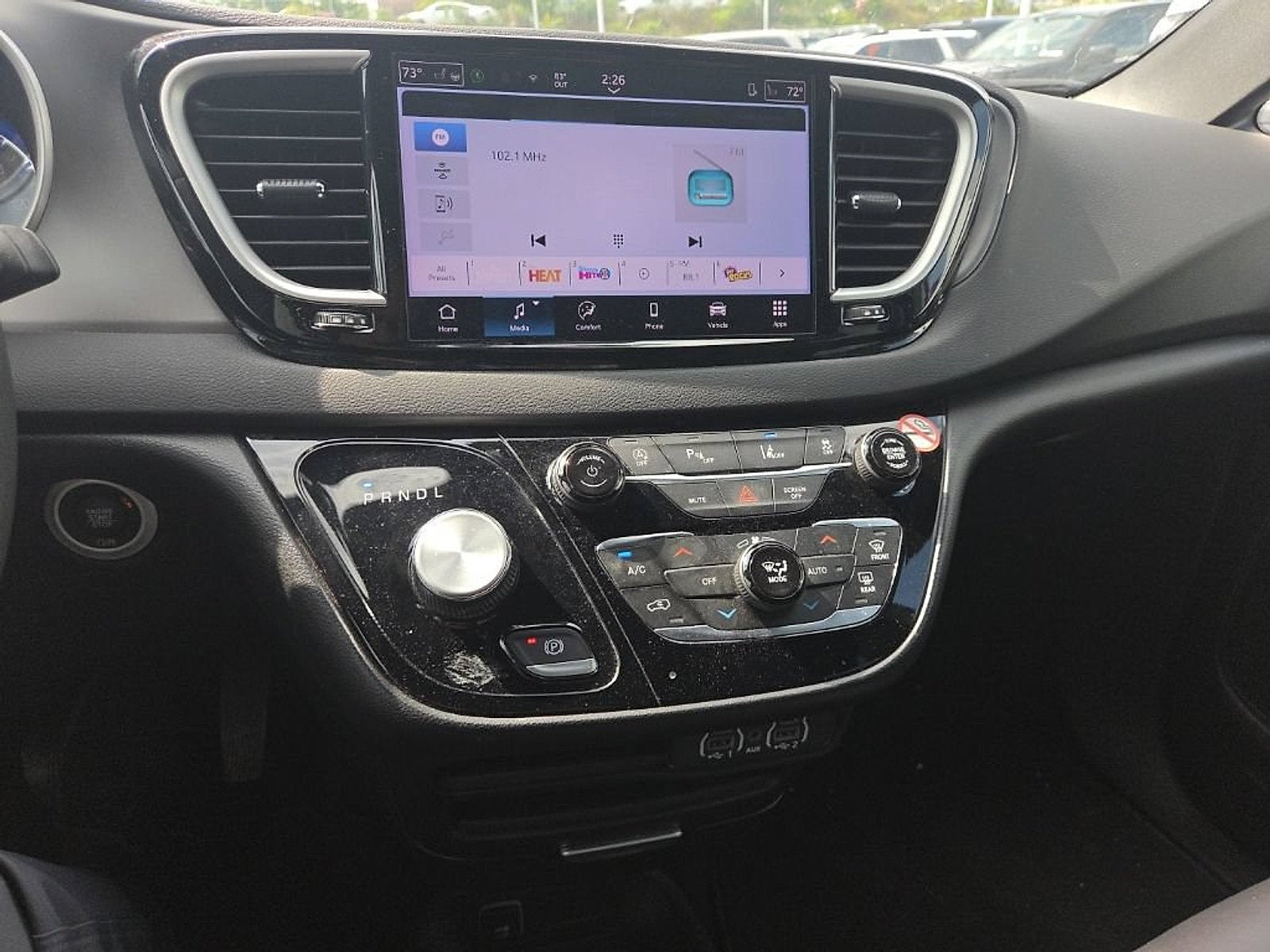 2025 Chrysler Pacifica Select
