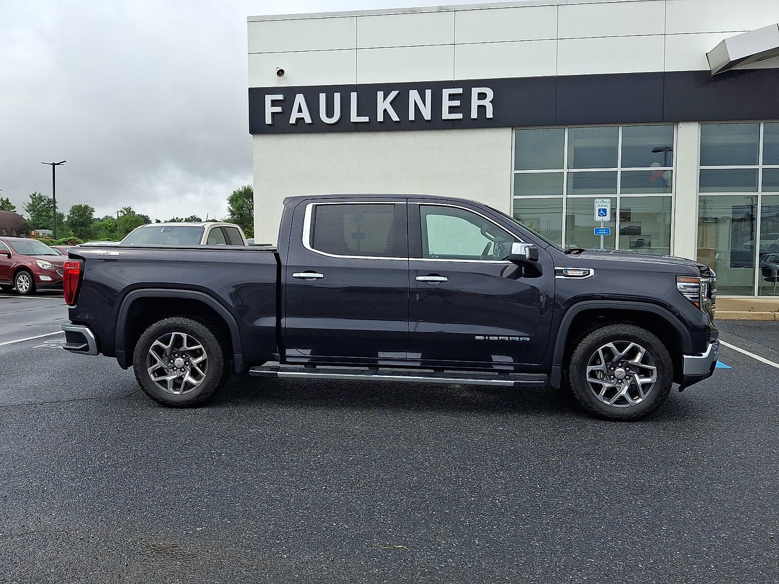 2023 GMC Sierra 1500 SLT
