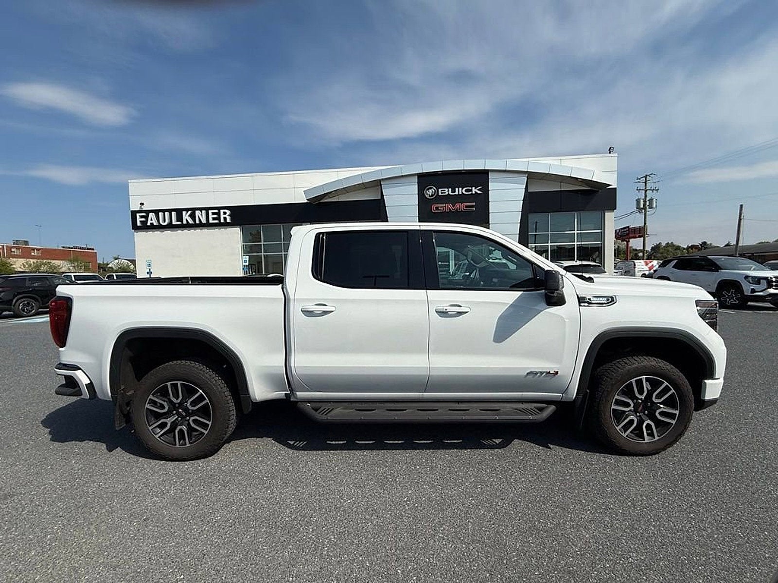 2025 GMC Sierra 1500 AT4