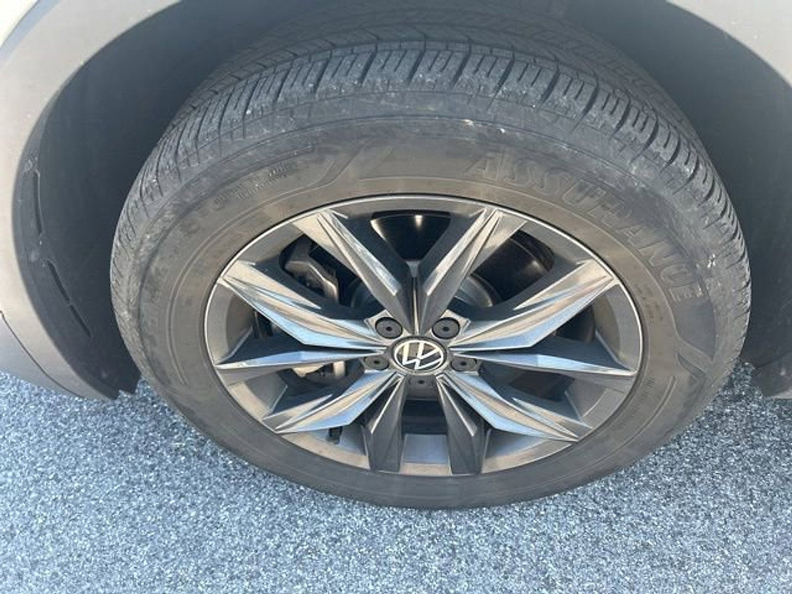 2023 Volkswagen Tiguan SE