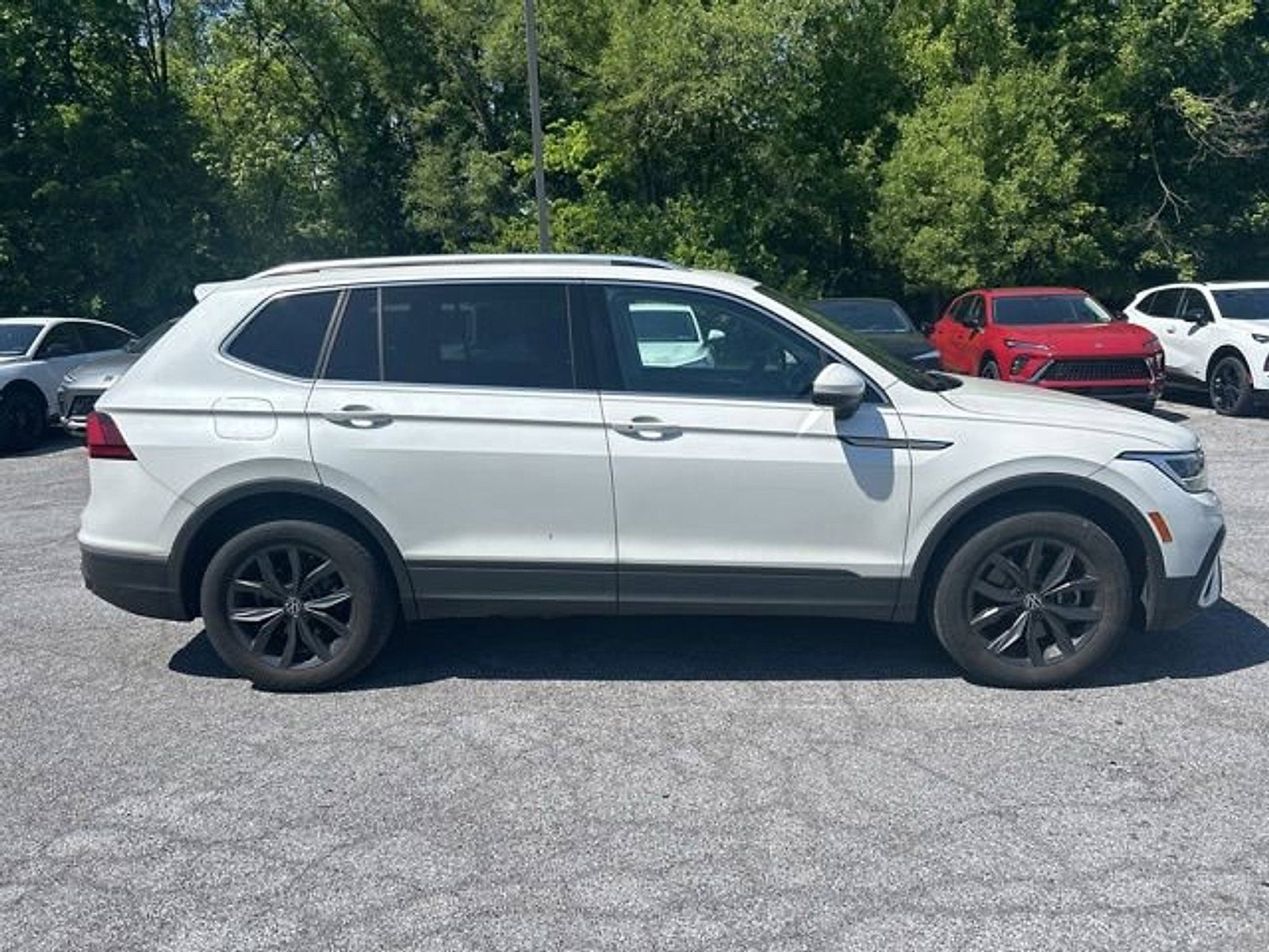 2023 Volkswagen Tiguan SE