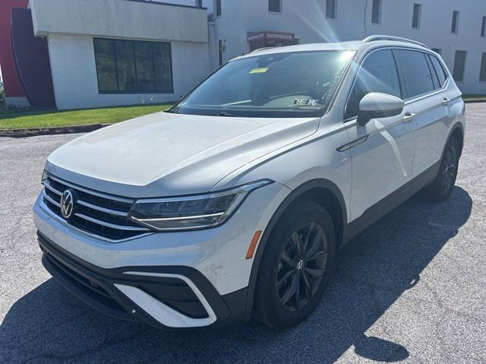 2023 Volkswagen Tiguan SE
