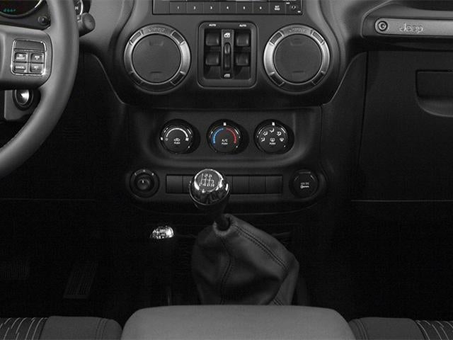 2014 Jeep Wrangler Unlimited 4WD 4dr Freedom Edition *Ltd Avail*