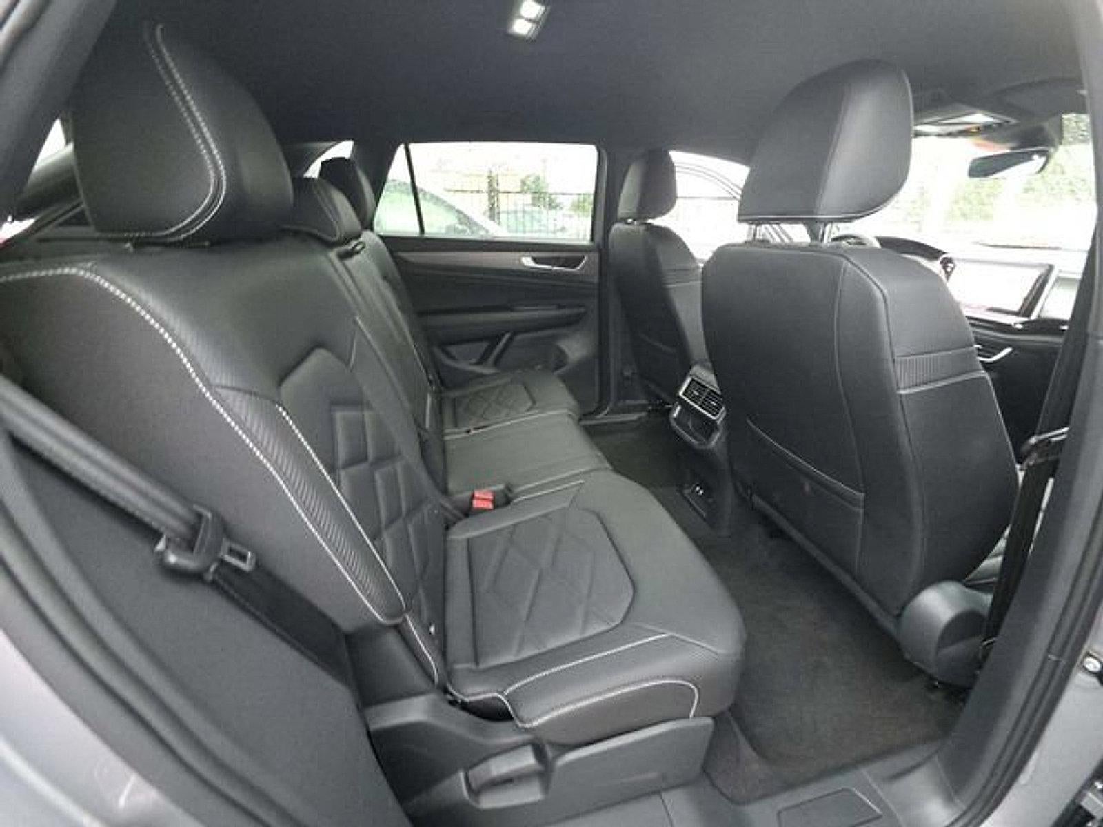 2026 Volkswagen Atlas Cross Sport 2.0T SE w/Technology 4MOTION