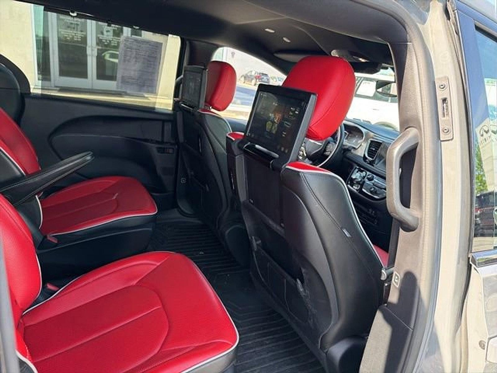 2020 Chrysler Pacifica Hybrid Red S FWD