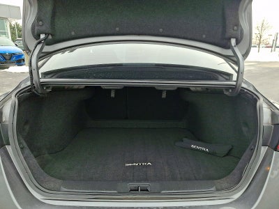 2023 Nissan Sentra SR CVT