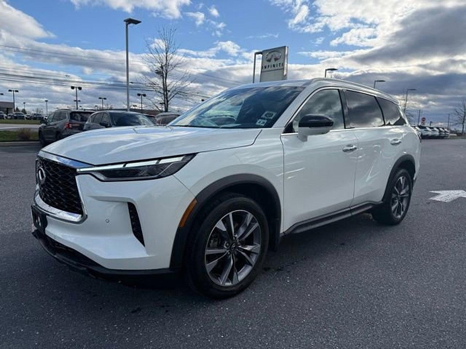 2023 INFINITI QX60 LUXE AWD