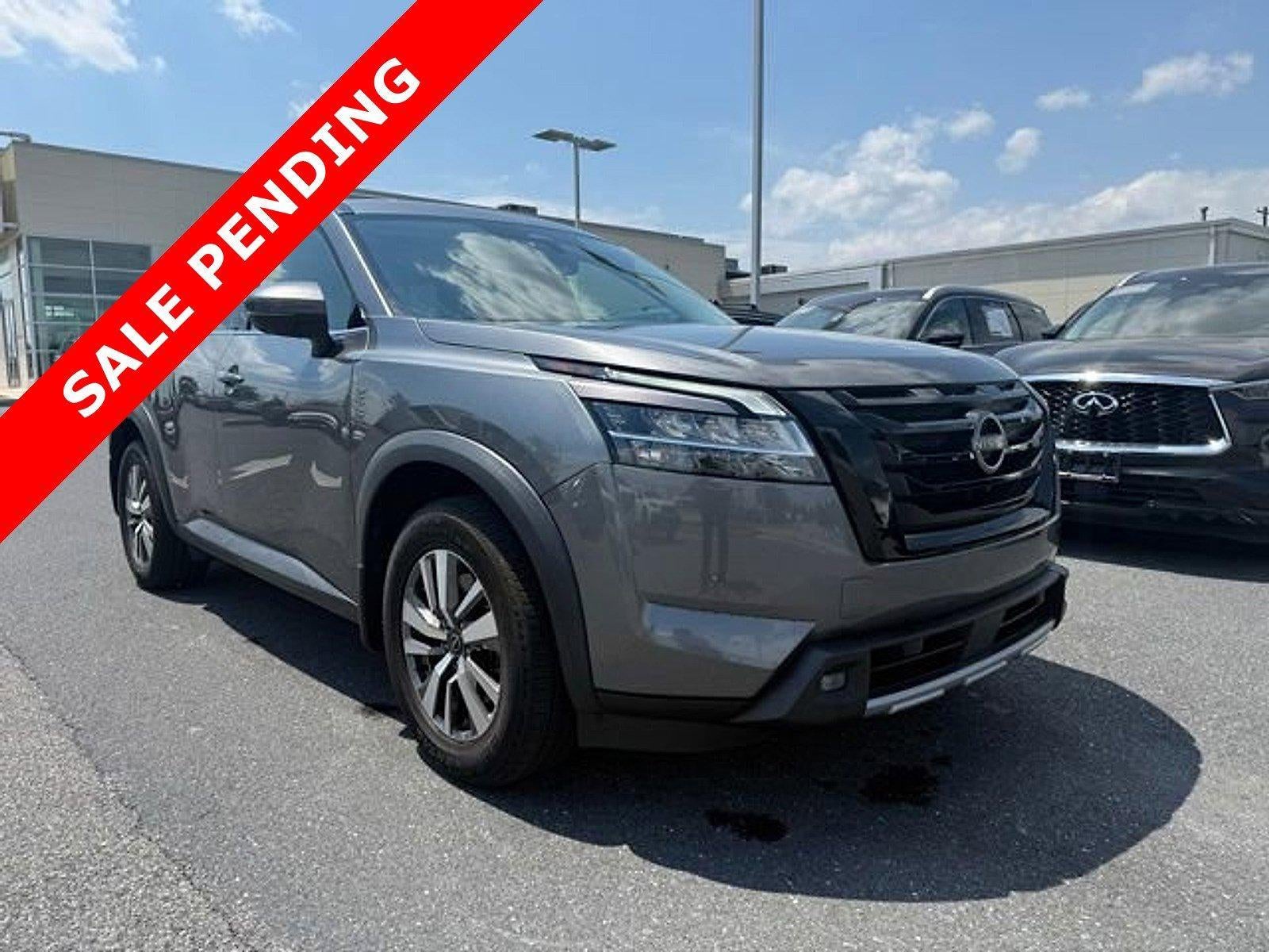 2022 Nissan Pathfinder SL 4WD