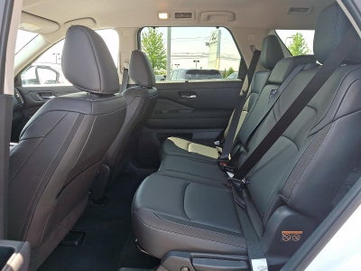 2025 Nissan Pathfinder SL 4WD