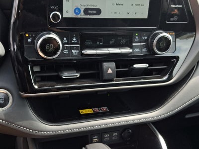 2025 Toyota Highlander XLE AWD (Natl)