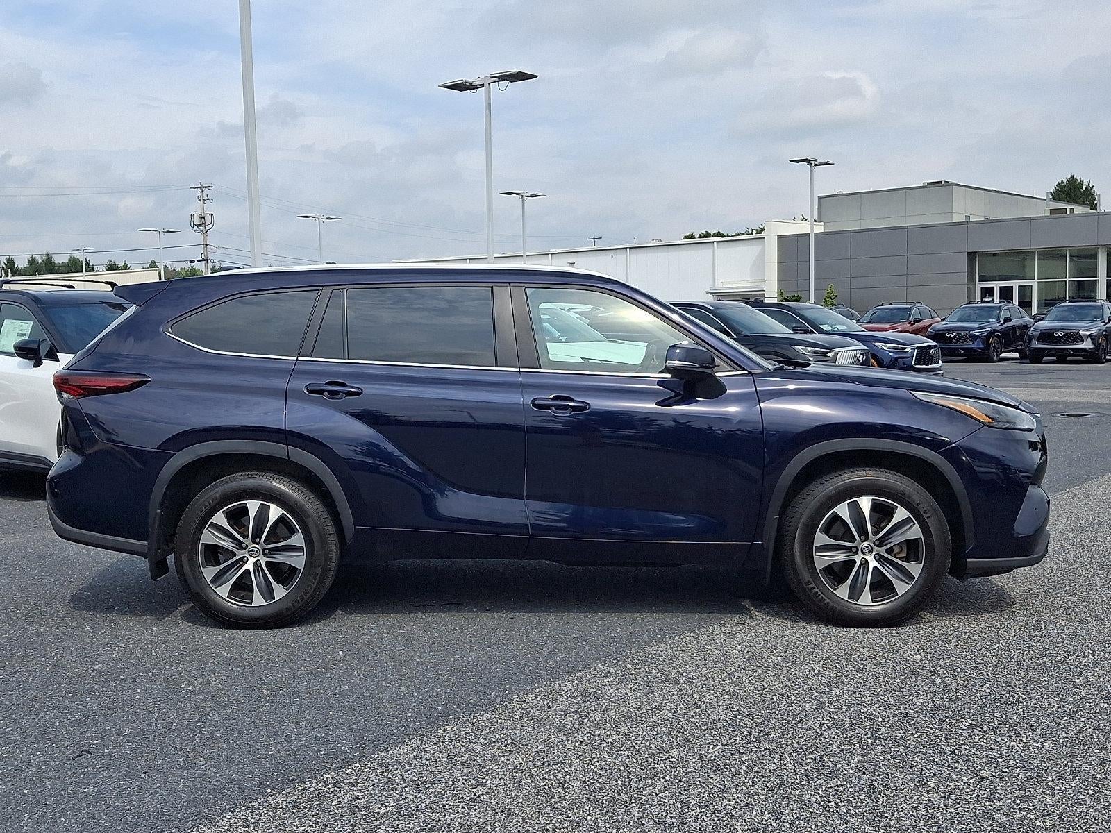 2025 Toyota Highlander XLE AWD (Natl)