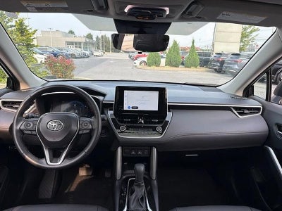 2025 Toyota Corolla Cross XLE 4WD (Natl)