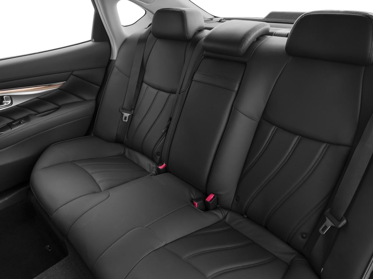 2017 INFINITI Q70L 3.7 AWD