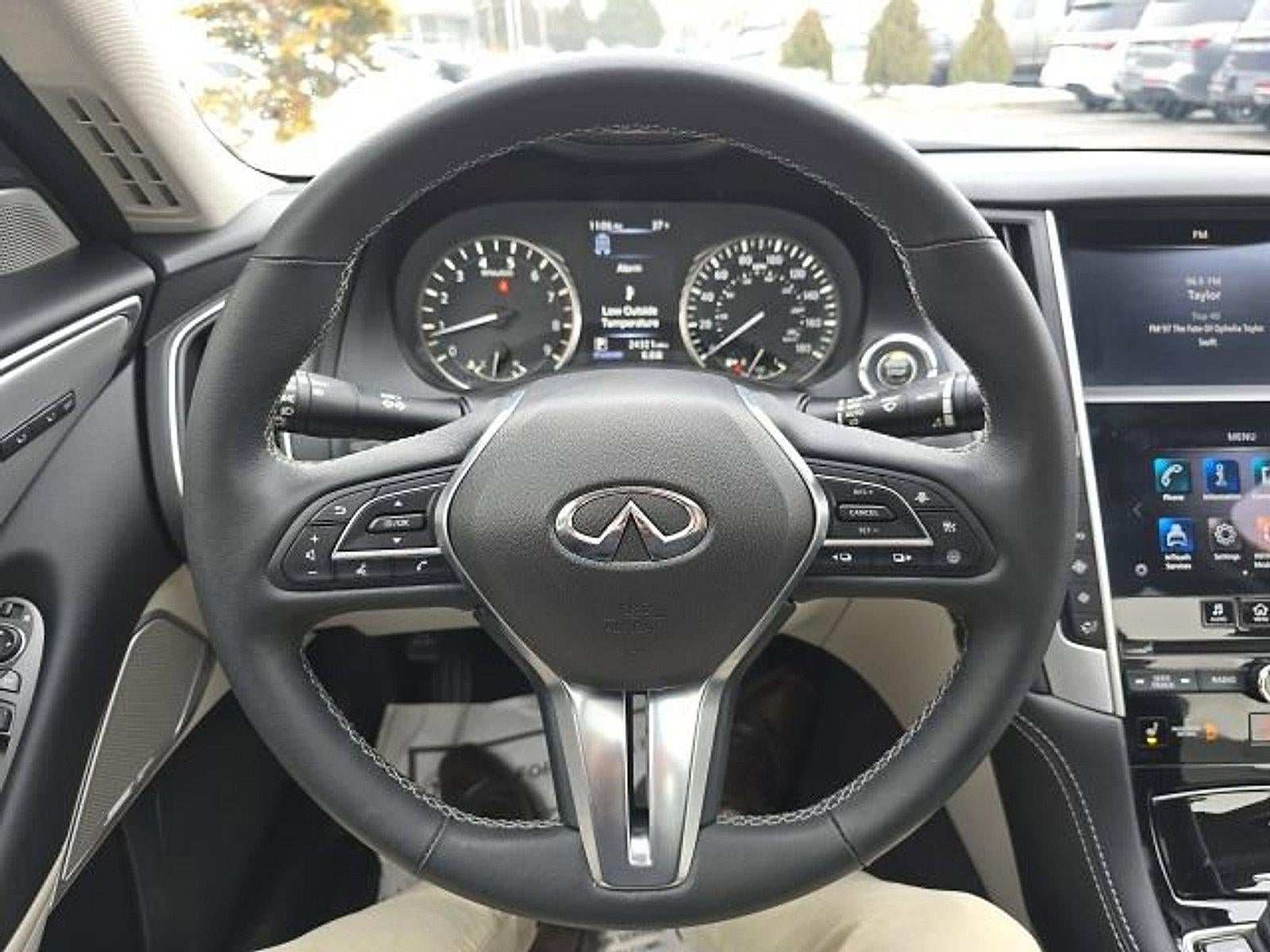 2022 INFINITI Q50 LUXE AWD