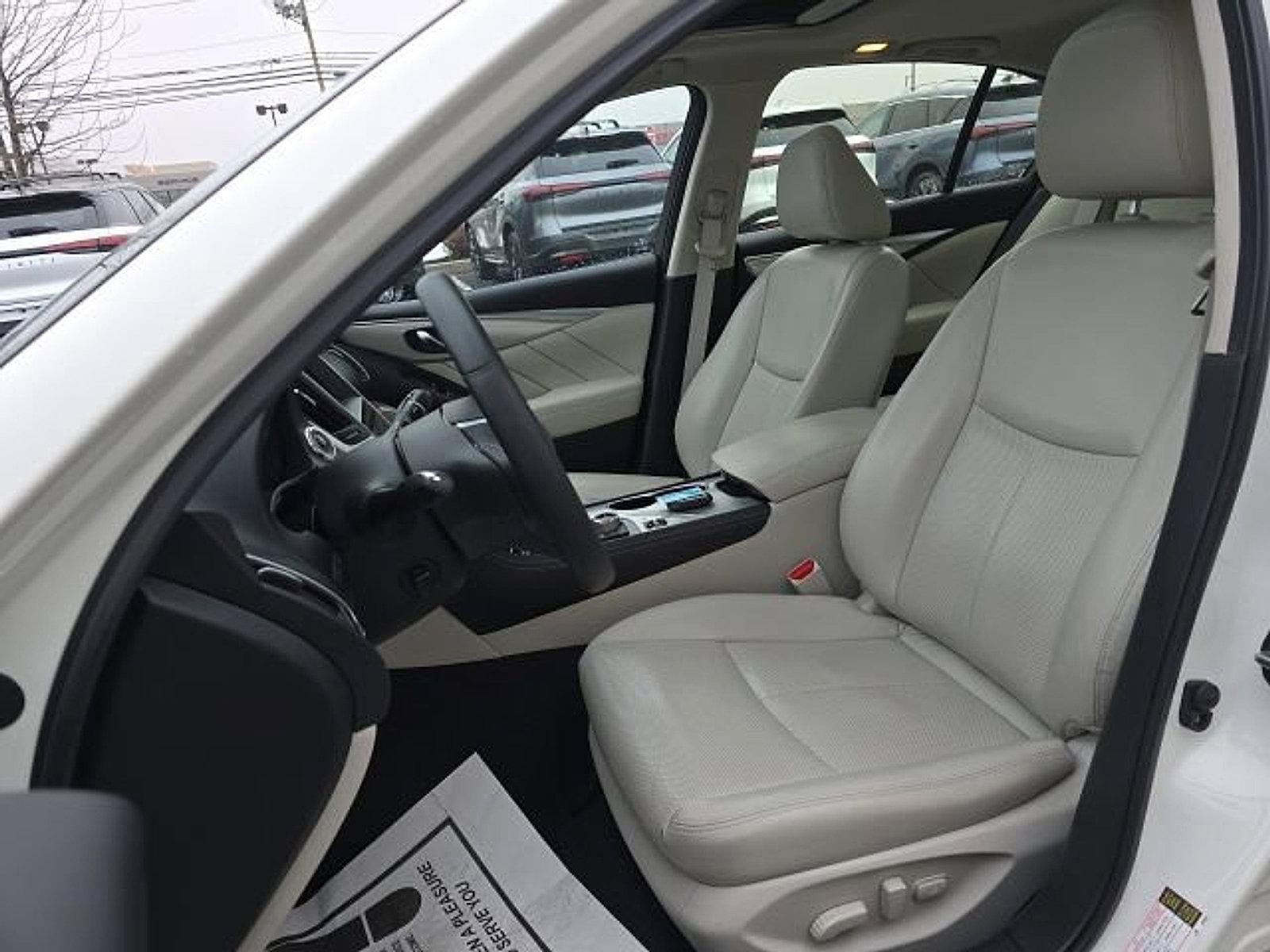 2022 INFINITI Q50 LUXE AWD