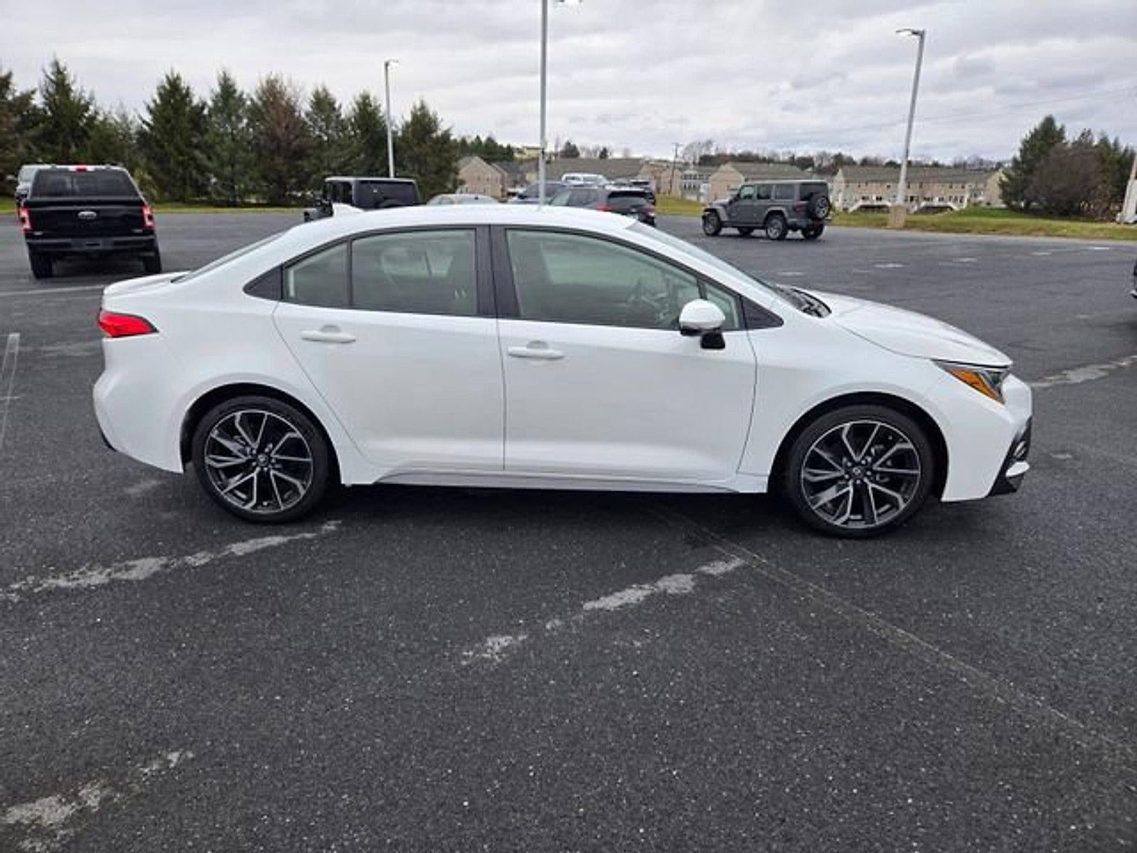 2022 Toyota Corolla SE CVT (Natl)