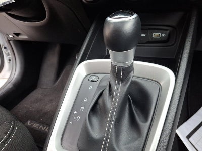 2022 Hyundai VENUE SEL IVT