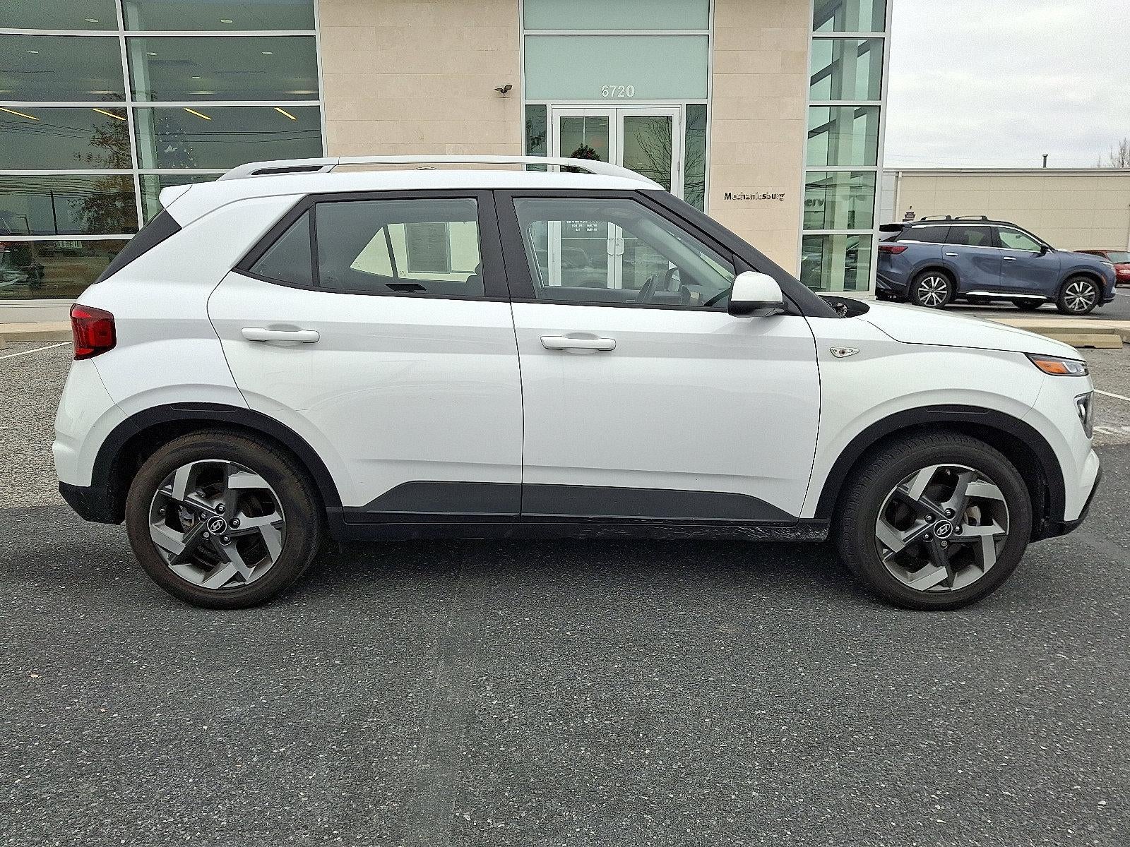 2022 Hyundai VENUE SEL IVT