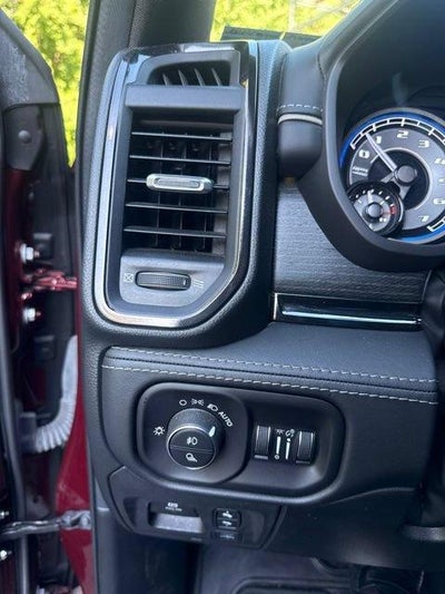 2022 RAM 1500 Limited 4x4 Crew Cab 5'7" Box