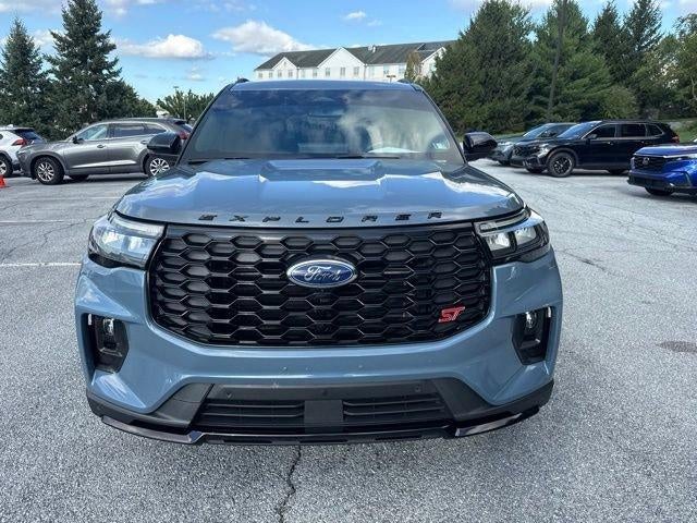 2025 Ford Explorer ST RWD