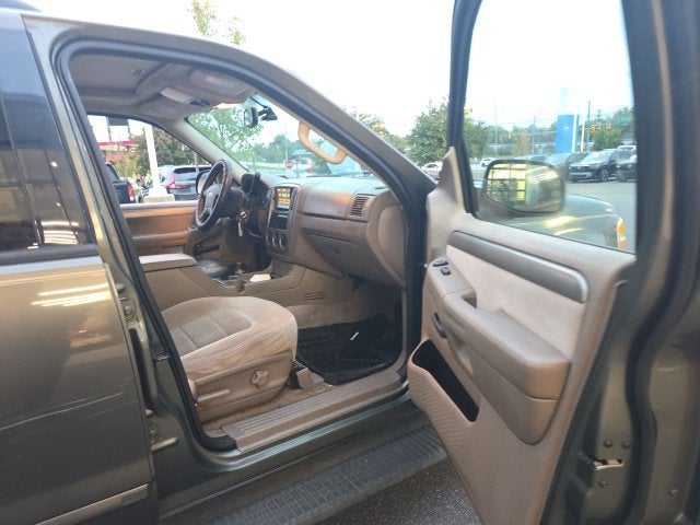 2004 Ford Explorer XLT
