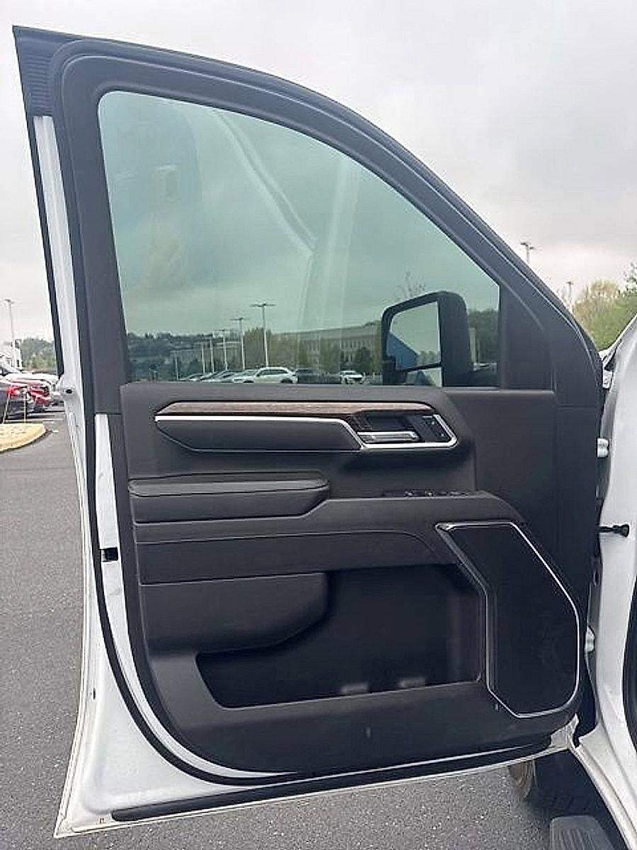 2025 GMC Sierra 2500 HD Crew Cab Long Box 4-Wheel Drive SLE