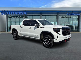 2023 GMC Sierra 1500 AT4 **LOW MILES**
