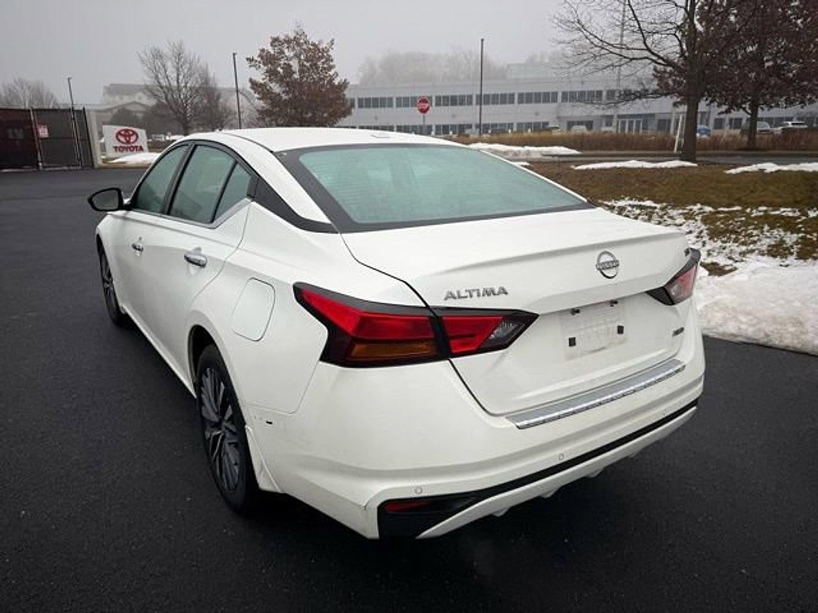 2023 Nissan Altima 2.5 SV AWD Sedan