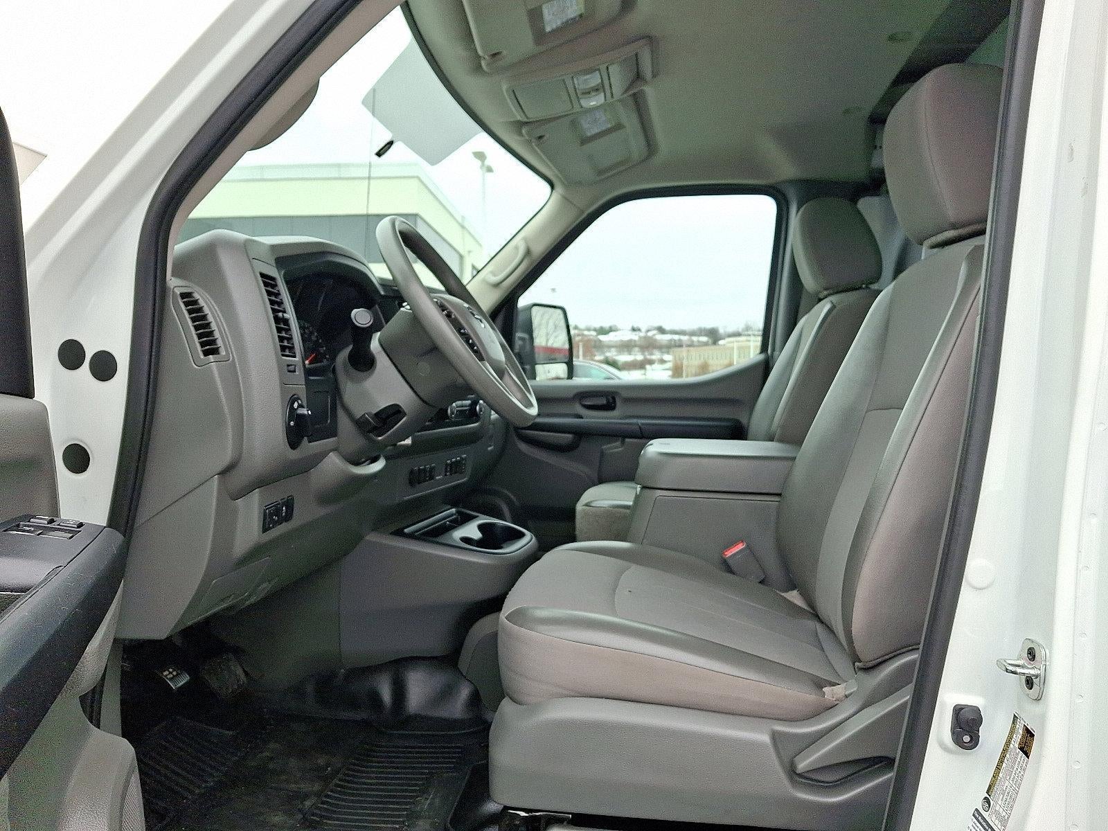 2021 Nissan NV Cargo Standard Roof V8 SV