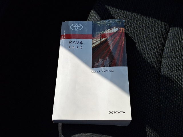 2020 Toyota RAV4 LE ***LOW MILES***